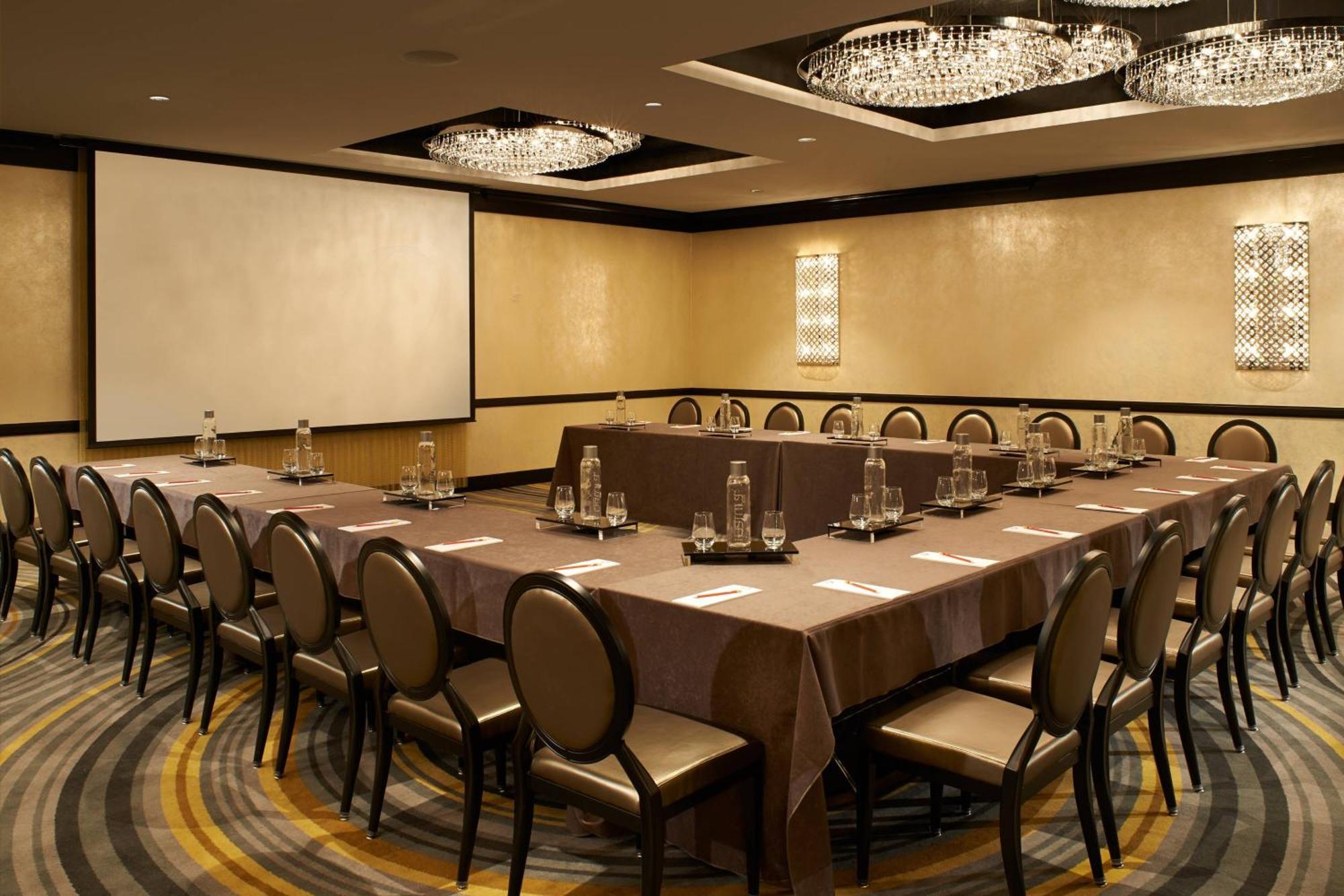 Metropolitan At The 9, Autograph Collection Hotel Cleveland Bagian luar foto